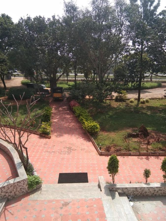 Kstdc Hotel Mayura Pavithra Yediyur Kunigal المظهر الخارجي الصورة
